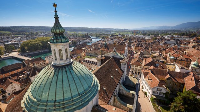 Die Aussicht vom Turm geniessen